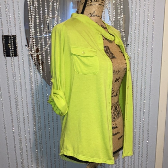 Monoreno Tops - Monoreno Lime Green Button-Up Women's Top